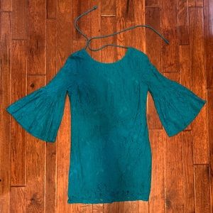 LAUNDRY Shelli Segal Blue Bell Sleeve Lace Dress